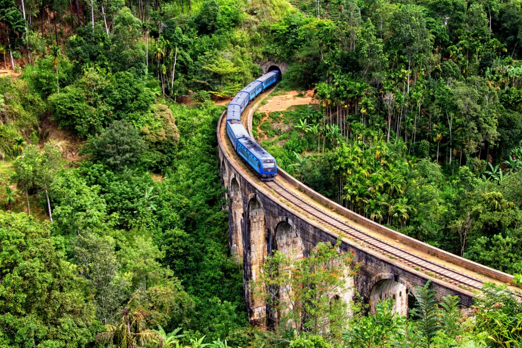 things to do in Sri Lanka - ella - ella train - ella nine arch 